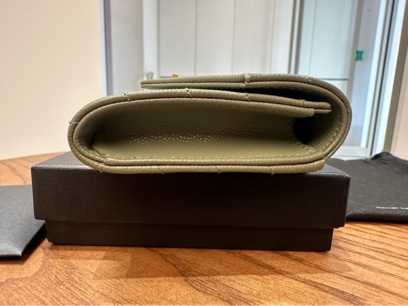 YSL魚子醬皮夾-2