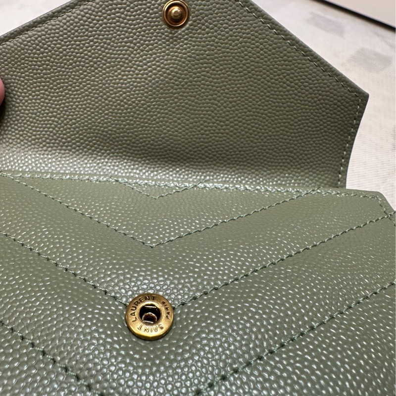 YSL魚子醬皮夾-8