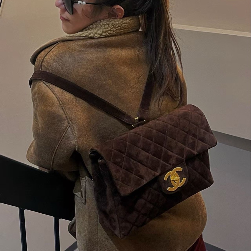 「JL精品代購」香奈兒金棕麂皮貝嫂大logo雙肩包-2