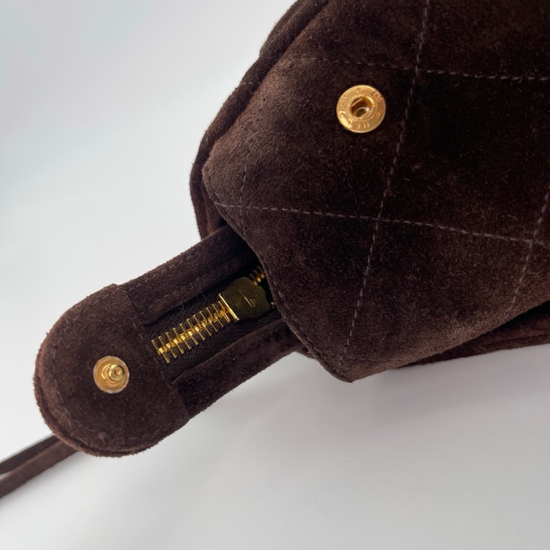 「JL精品代購」香奈兒金棕麂皮貝嫂大logo雙肩包-22