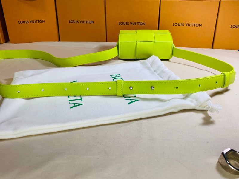 ‼️全台最甜 🎁全新閒置未使用BV Bottega Veneta Cassette mini 葆蝶家 小6格檸檬黃編織小廢包(肩背/斜背包)-7