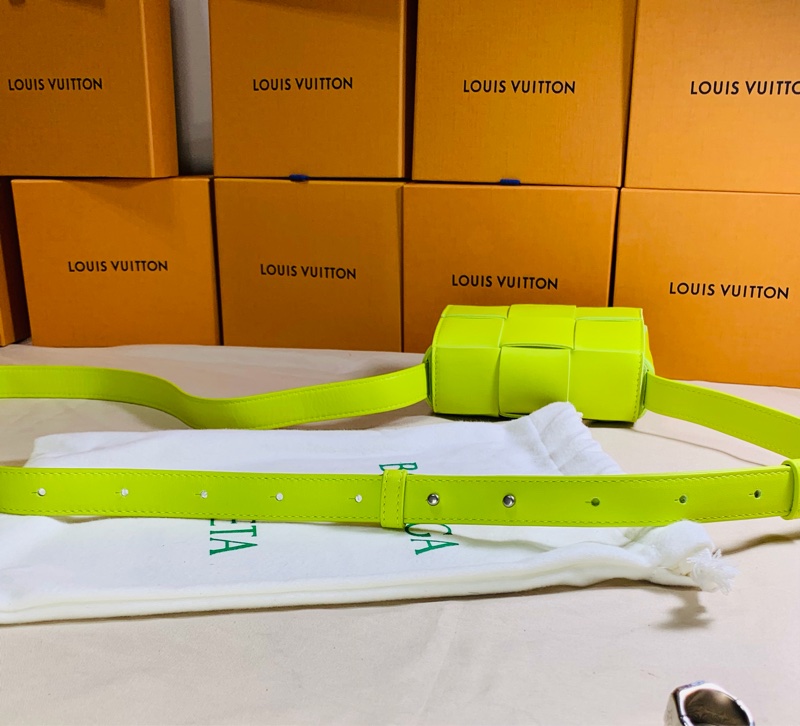 ‼️全台最甜 🎁全新閒置未使用BV Bottega Veneta Cassette mini 葆蝶家 小6格檸檬黃編織小廢包(肩背/斜背包)-8