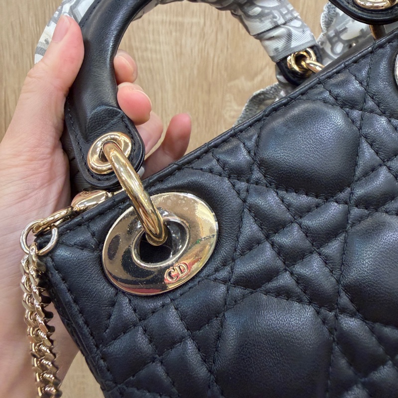 Dior 黑羊皮Lady Dior mini手提斜背黛妃包-8