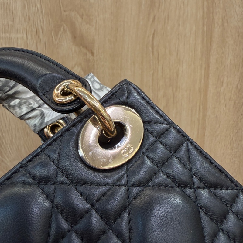 Dior 黑羊皮Lady Dior mini手提斜背黛妃包-9