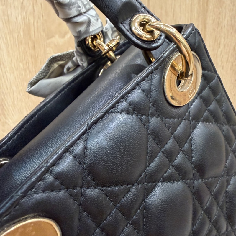 Dior 黑羊皮Lady Dior mini手提斜背黛妃包-10