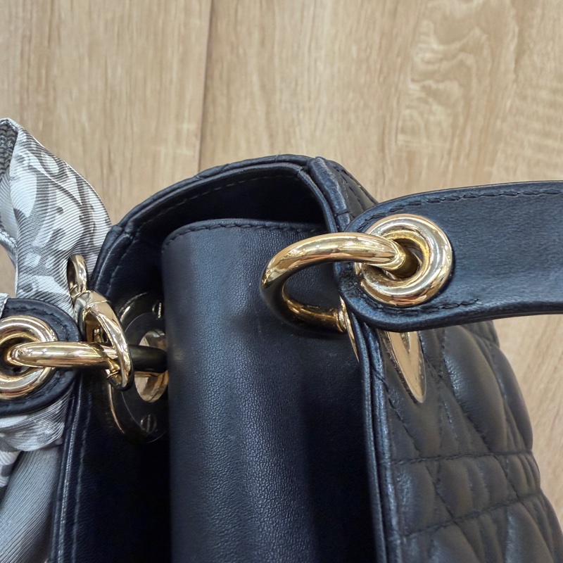 Dior 黑羊皮Lady Dior mini手提斜背黛妃包-18