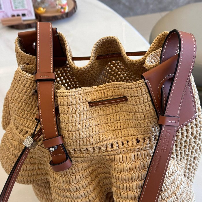 SHIHNA名牌精品*LOEWE Balloon酒椰纖維拼小牛皮荷葉邊索繩水桶包-2
