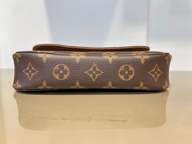 LV 原花Wallet on Chain Ivy 金釦下蓋肩斜背包-2