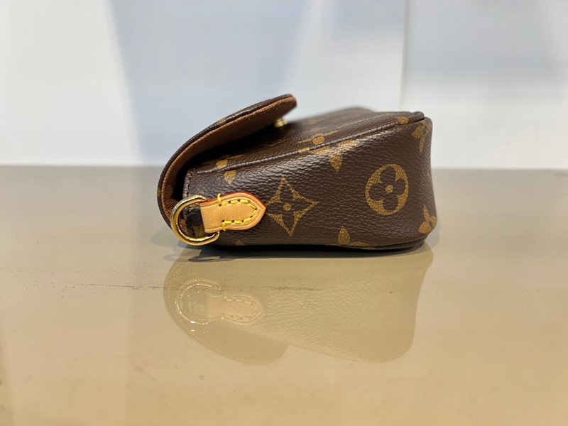 LV 原花Wallet on Chain Ivy 金釦下蓋肩斜背包-5