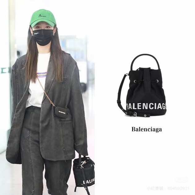 BALENCIAGA 巴黎世家 Wheel XS 字母 刺繡 尼龍 手提包 斜背包 水桶包 肩背包 側背包-3