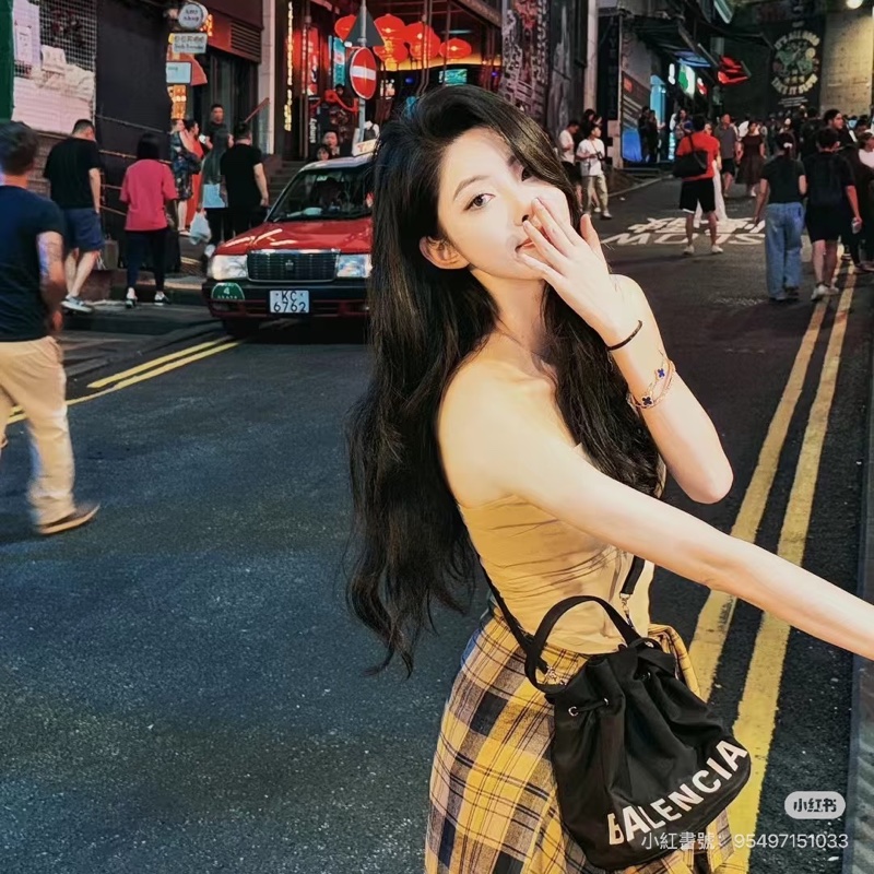 BALENCIAGA 巴黎世家 Wheel XS 字母 刺繡 尼龍 手提包 斜背包 水桶包 肩背包 側背包-4