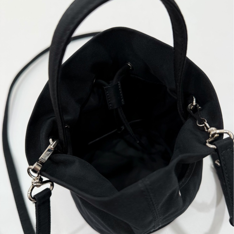 BALENCIAGA 巴黎世家 Wheel XS 字母 刺繡 尼龍 手提包 斜背包 水桶包 肩背包 側背包-22