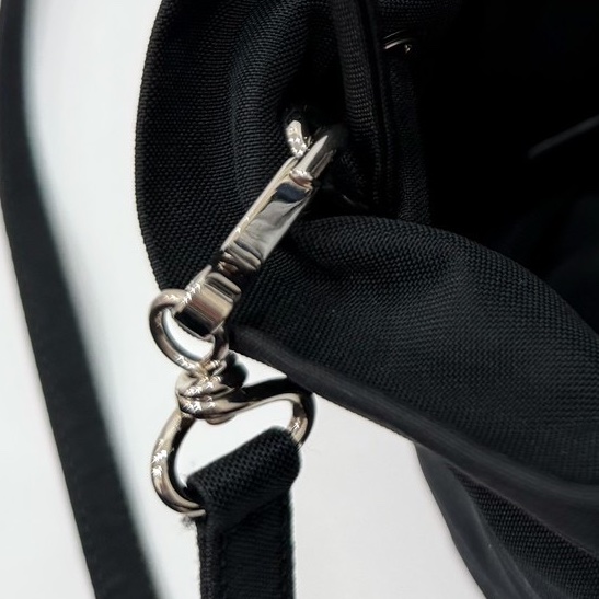 BALENCIAGA 巴黎世家 Wheel XS 字母 刺繡 尼龍 手提包 斜背包 水桶包 肩背包 側背包-36