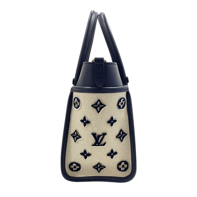 LOUIS VUITTON 路易威登 M22195 ON MY SIDE PM 帆布側背包 帆布/皮革 米色/深藍色 金釦-4