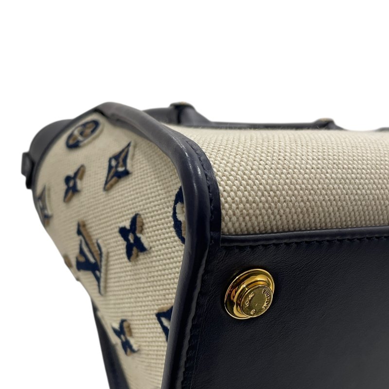 LOUIS VUITTON 路易威登 M22195 ON MY SIDE PM 帆布側背包 帆布/皮革 米色/深藍色 金釦-6