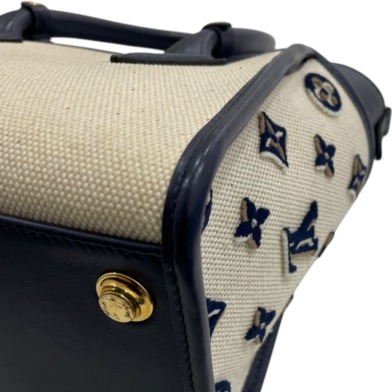 LOUIS VUITTON 路易威登 M22195 ON MY SIDE PM 帆布側背包 帆布/皮革 米色/深藍色 金釦-9