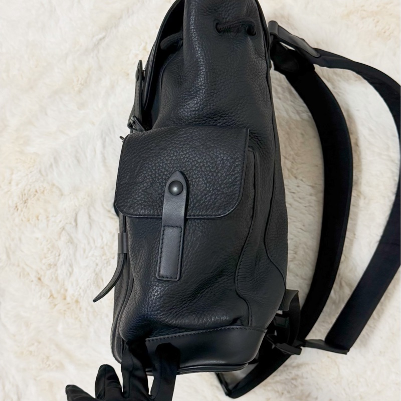 Louis Vuitton Christopher PM 壓紋牛皮背包 芯片款-5