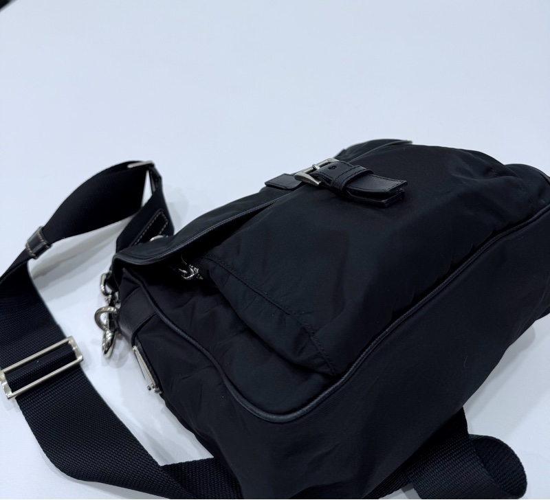 PRADA 黑色 尼龍 降落傘 郵差包 斜背包 側背包 肩背包-6