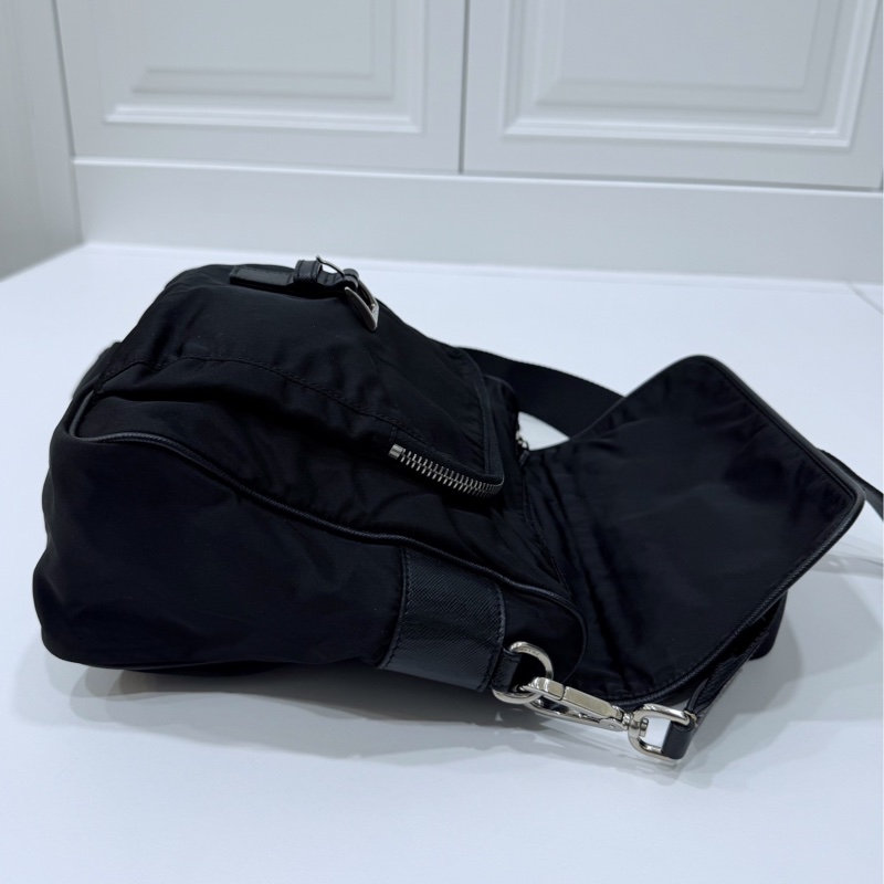 PRADA 黑色 尼龍 降落傘 郵差包 斜背包 側背包 肩背包-13