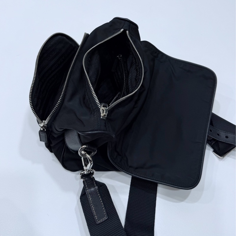 PRADA 黑色 尼龍 降落傘 郵差包 斜背包 側背包 肩背包-18