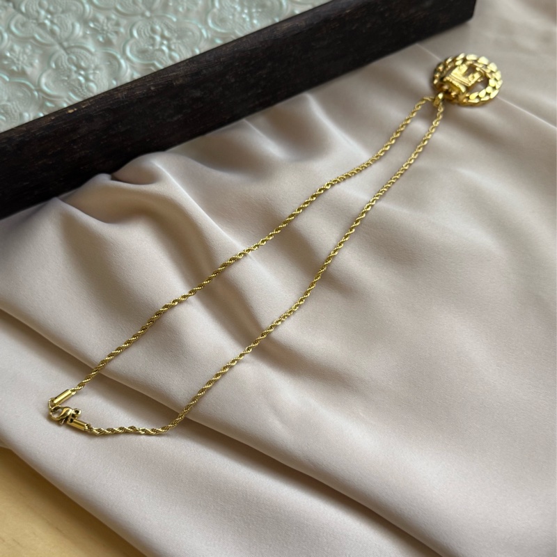 Celine 凱旋門立體吊墜 鍍金項鏈-10