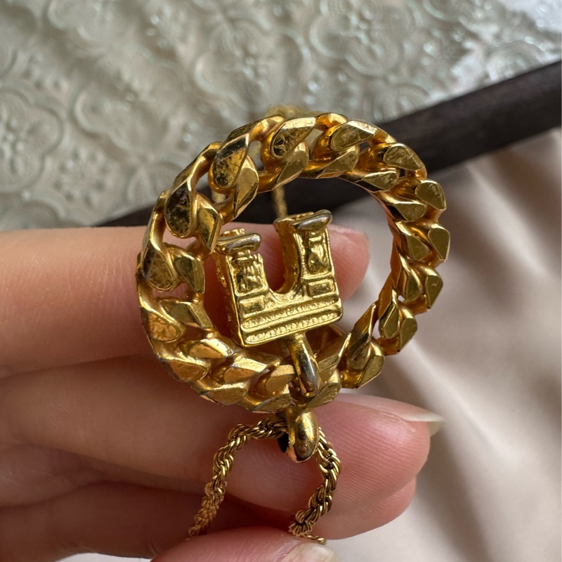 Celine 凱旋門立體吊墜 鍍金項鏈-12