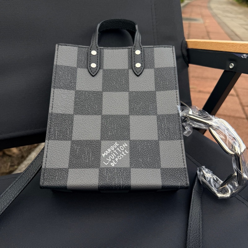 LV 棋盤格 琴譜包-1