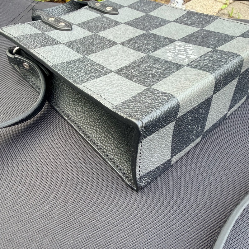 LV 棋盤格 琴譜包-2