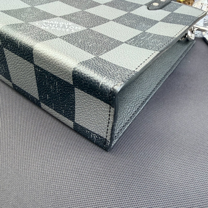 LV 棋盤格 琴譜包-3