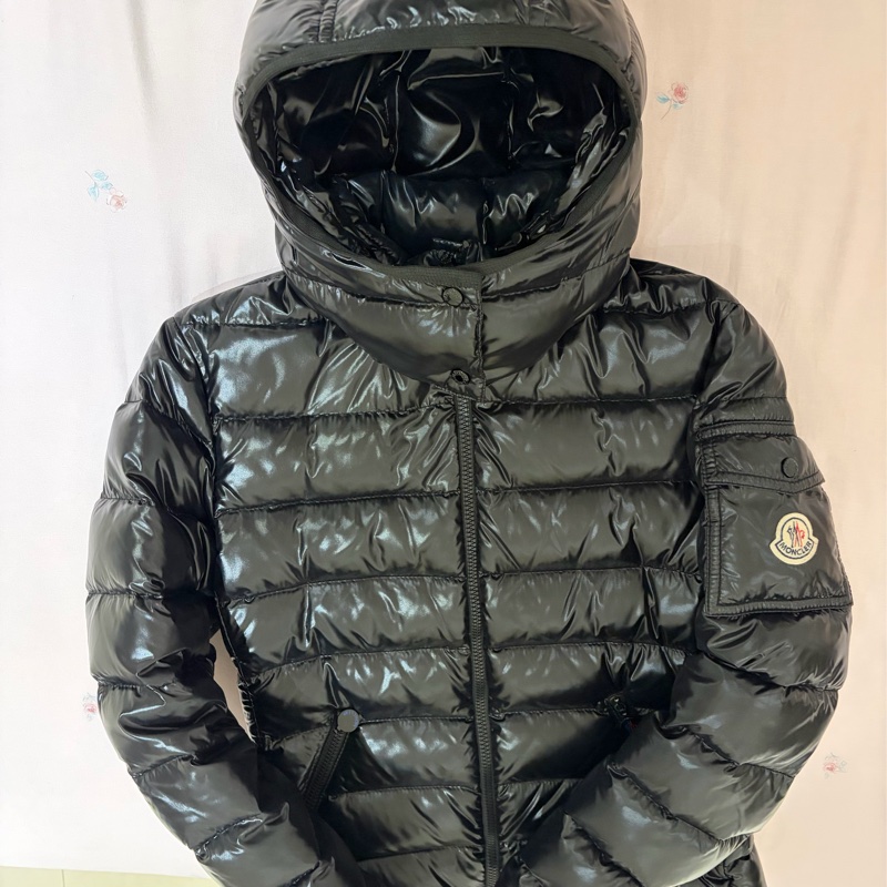 MONCLER黑色亮面外套-3