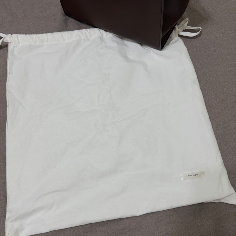 THE ROW Marlo 12 皮革手提包 深棕色 ❗️半價出售-21