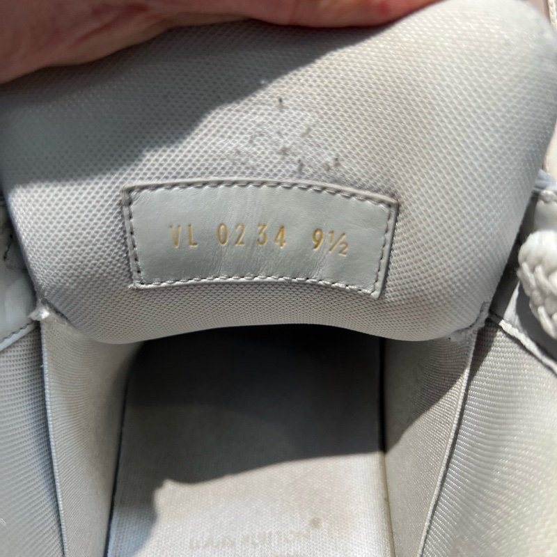 Lv trainer 灰白胖丁Eu43.5-11