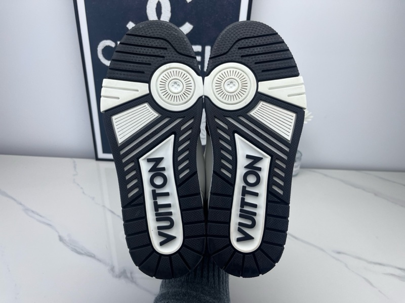 Louis vuitton路易威登 lv trainer黑白牛仔魔速貼 37碼-7