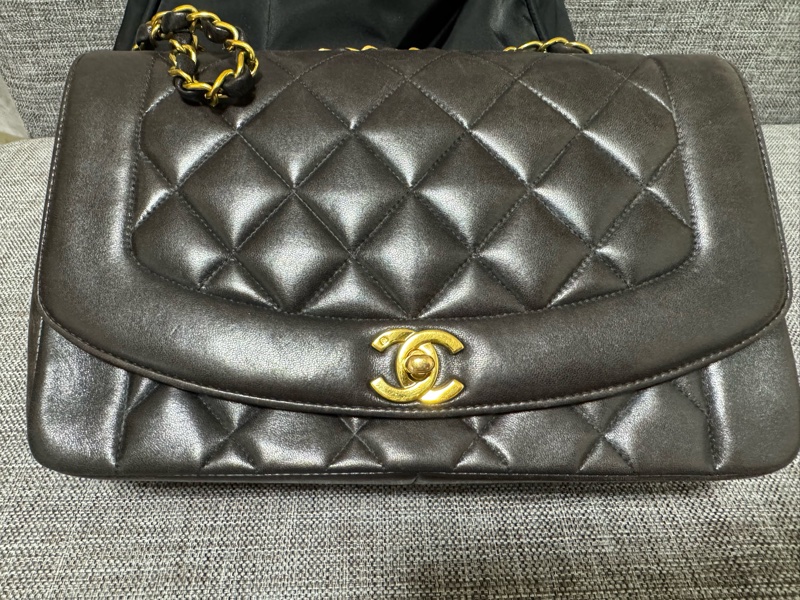 Chanel黑金黛妃包25~Vintage Diana經典老香-9