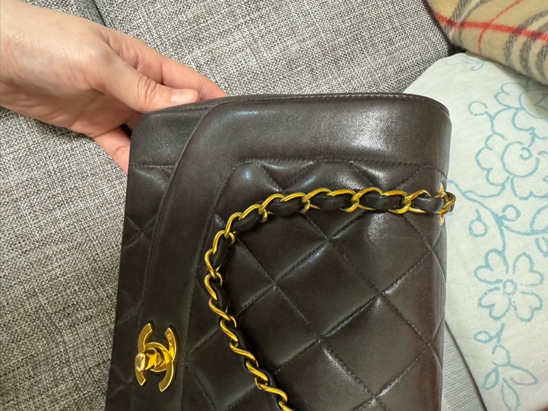 Chanel黑金黛妃包25~Vintage Diana經典老香-10