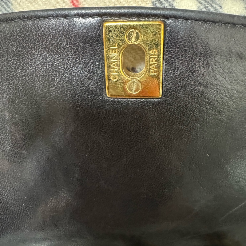 Chanel黑金黛妃包25~Vintage Diana經典老香-19