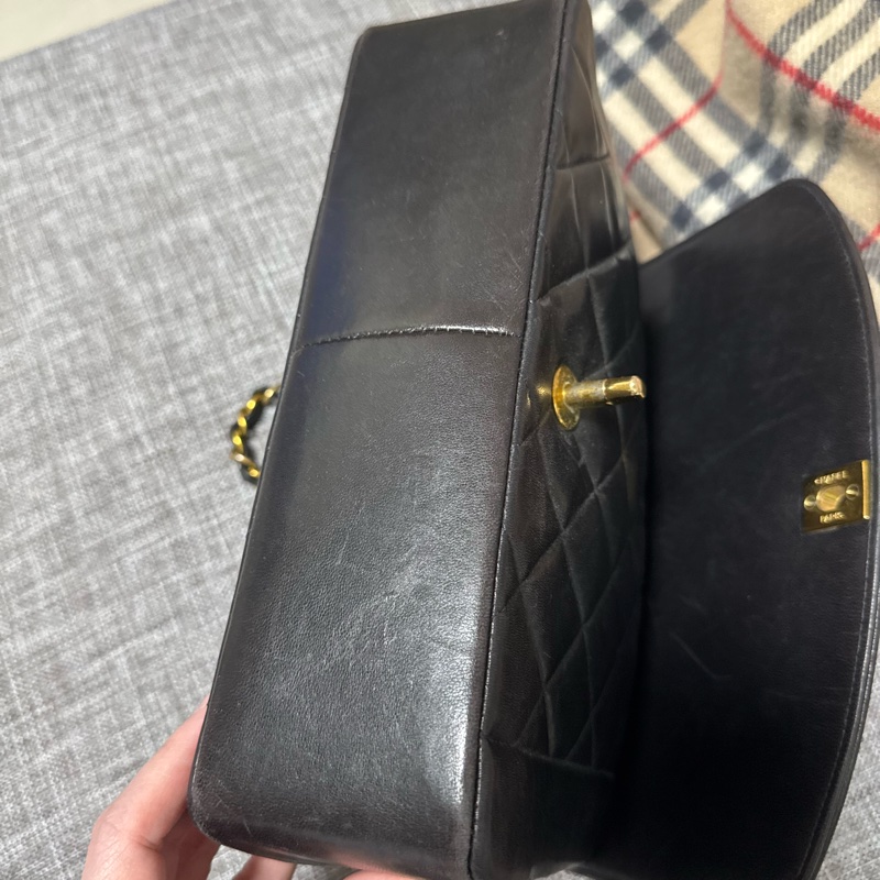 Chanel黑金黛妃包25~Vintage Diana經典老香-27