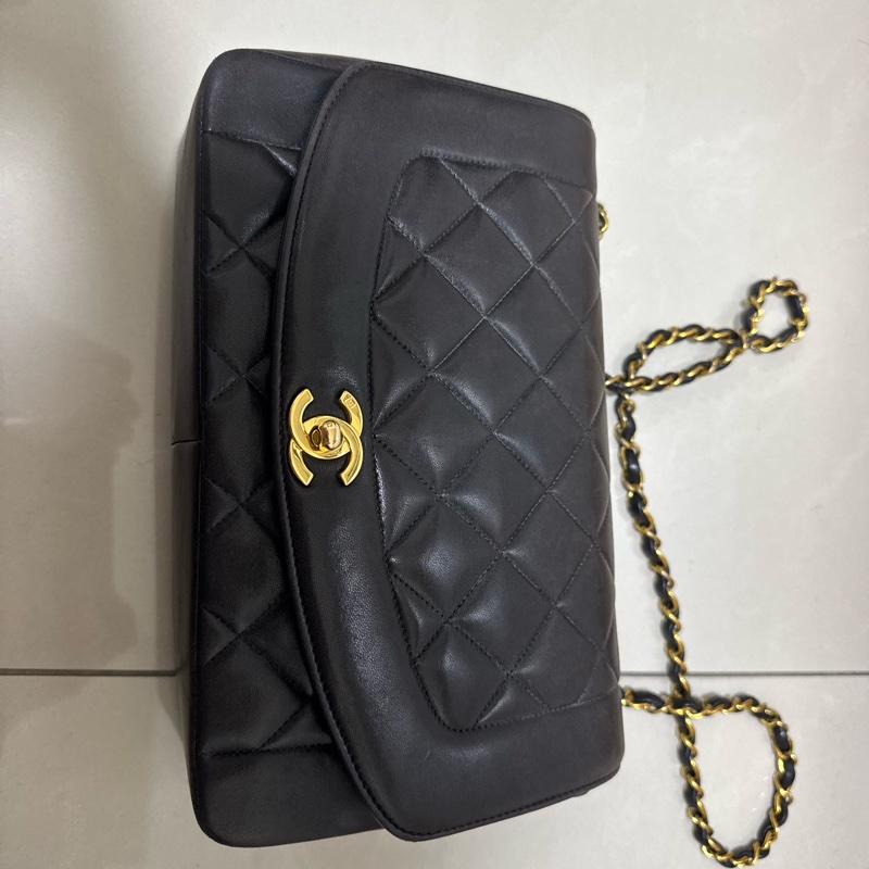 Chanel黑金黛妃包25~Vintage Diana經典老香-38