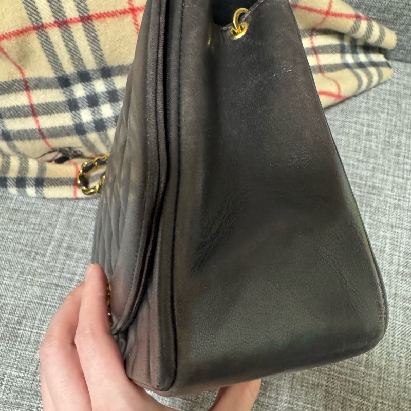 Chanel黑金黛妃包25~Vintage Diana經典老香-17