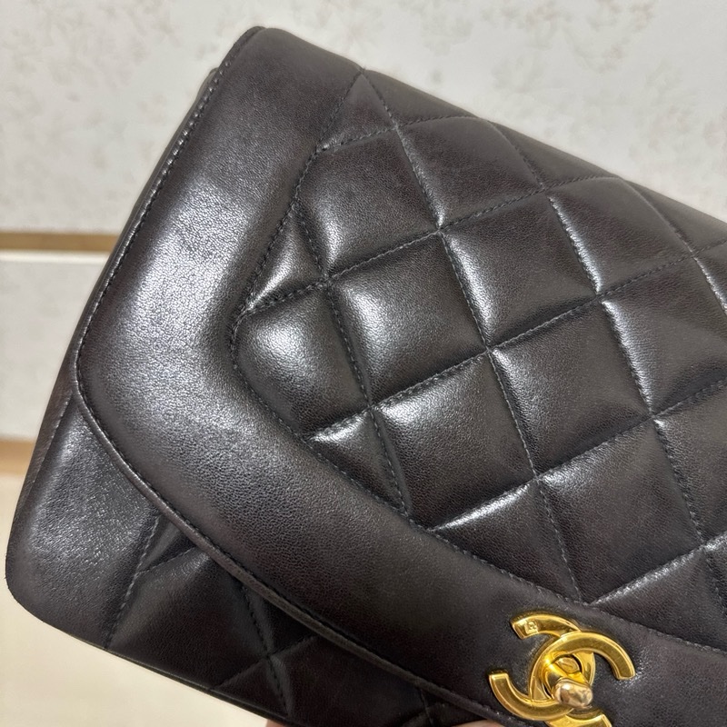Chanel黑金黛妃包經典25~有卡+雷標~Vintage Diana-5