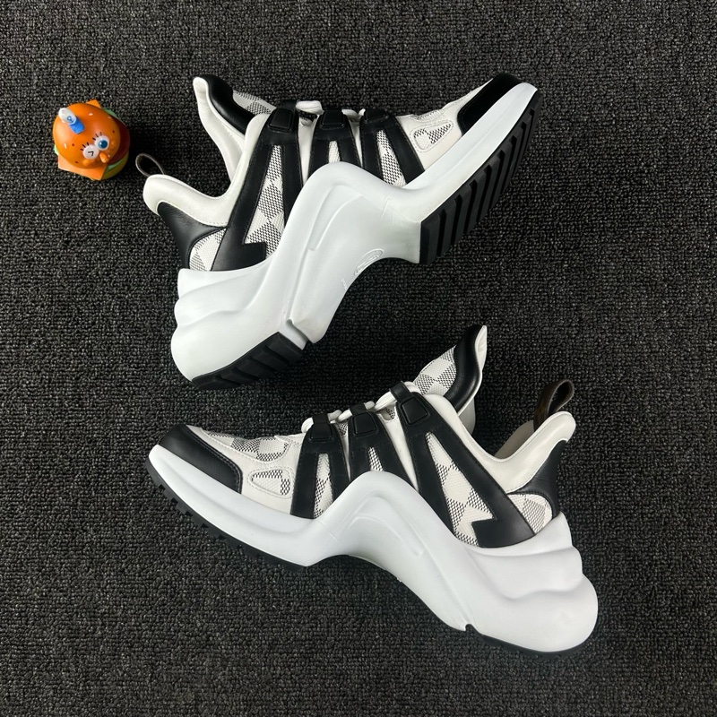 Louis Vuitton路易威登 LV Archlight棋盤格老爹鞋 38 碼，下地次數不多-2