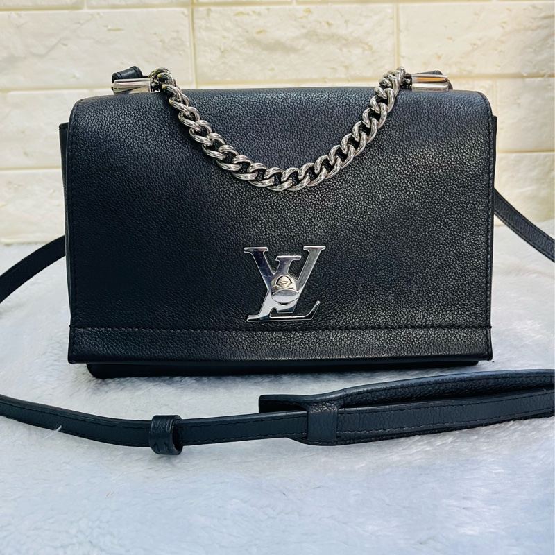 LV 黑色牛皮 Lockme II BB 單肩鏈包銀扣-2