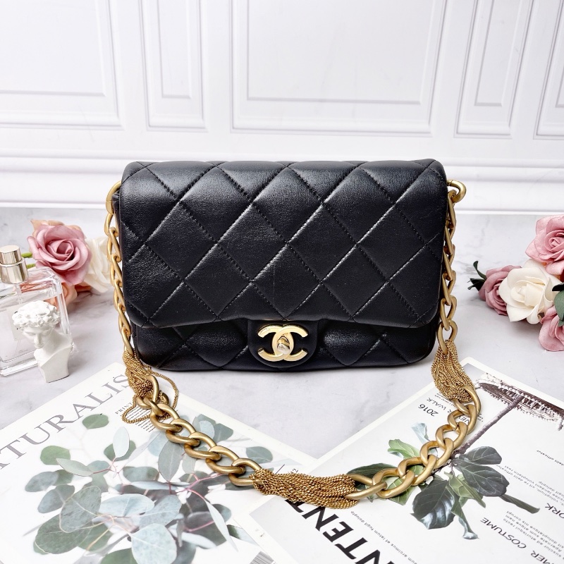 Chanel 23a黑色全皮限量麥穗流蘇方胖子肩背包 20×14×5 芯片款 98新配件塵袋-1