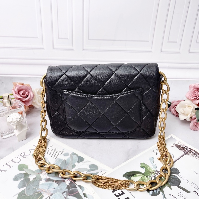 Chanel 23a黑色全皮限量麥穗流蘇方胖子肩背包 20×14×5 芯片款 98新配件塵袋-3