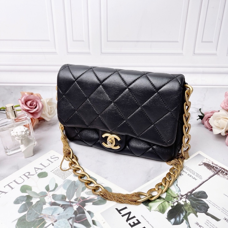Chanel 23a黑色全皮限量麥穗流蘇方胖子肩背包 20×14×5 芯片款 98新配件塵袋-4