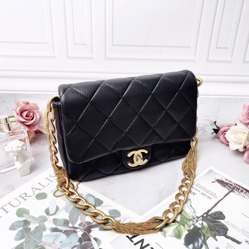 Chanel 23a黑色全皮限量麥穗流蘇方胖子肩背包 20×14×5 芯片款 98新配件塵袋-5