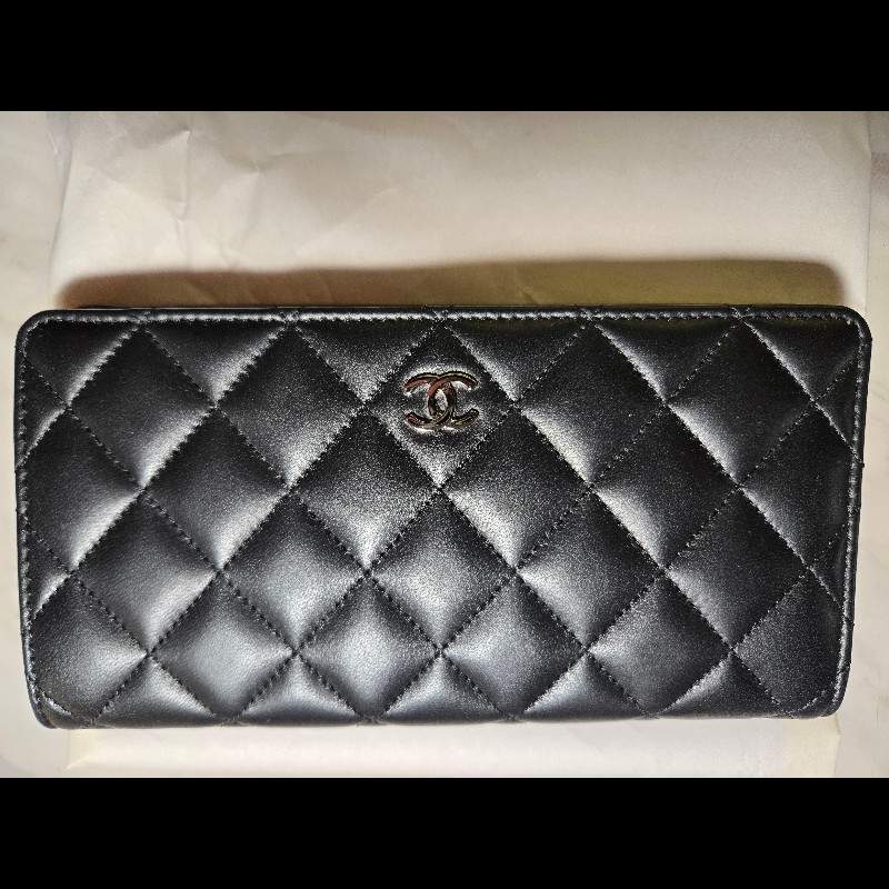 Chanel 黑銀羊皮經典雙C對開長夾-5