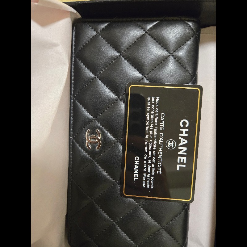Chanel 黑銀羊皮經典雙C對開長夾-13