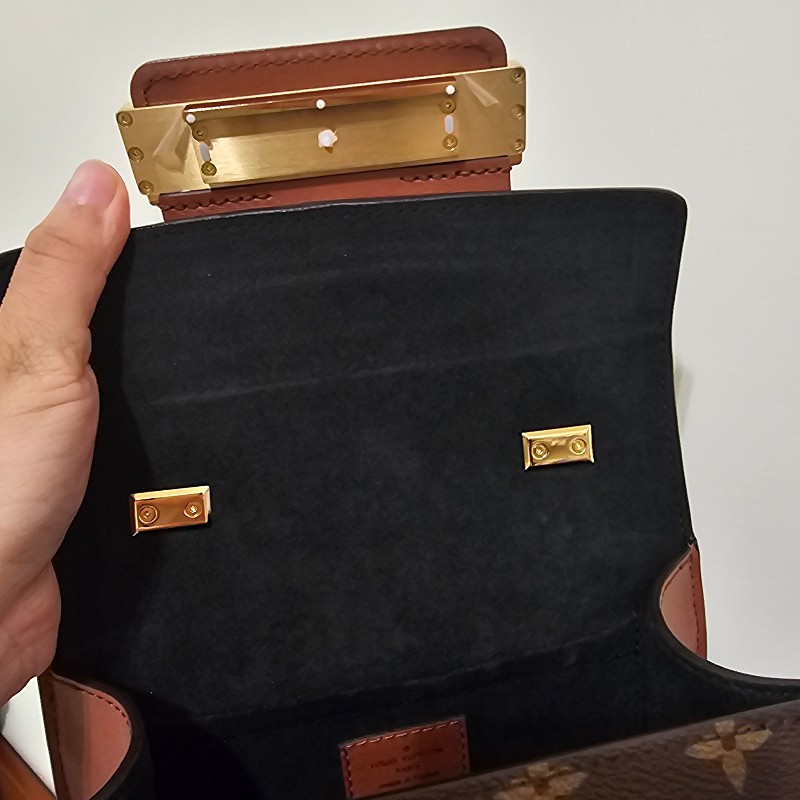 LV 季節款 capitale 達芙妮 手提包 肩背包 拼色-9