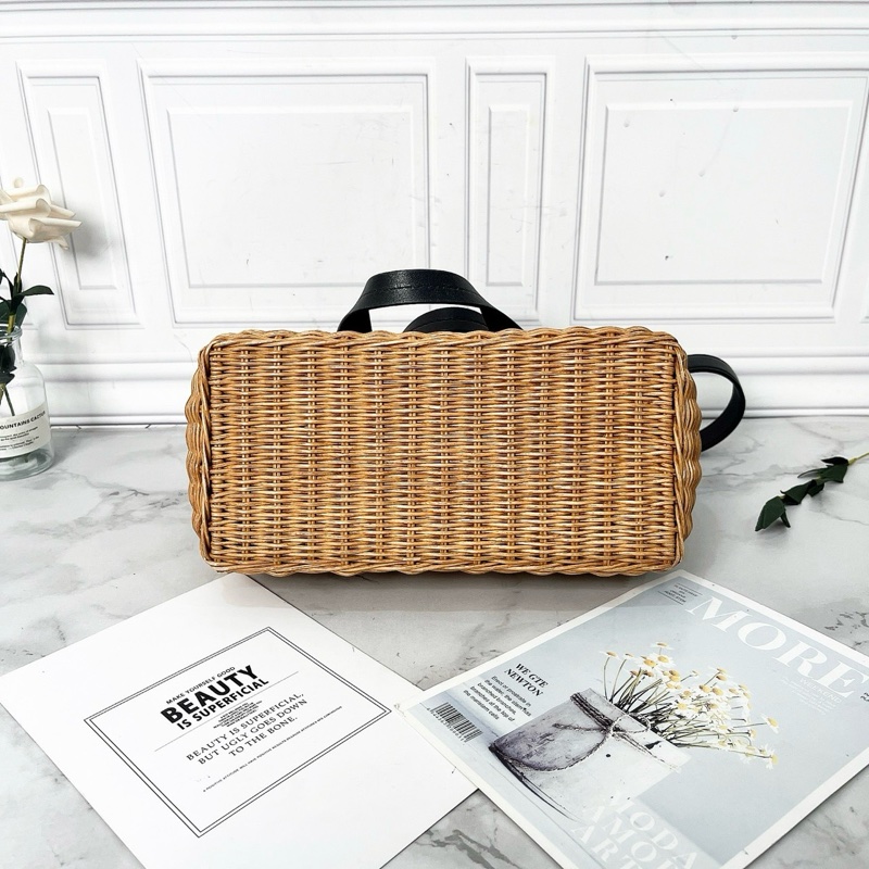 miumiu 黑色菜籃子牛皮拼接斜背手提包25×20×12 98新配件塵袋-4